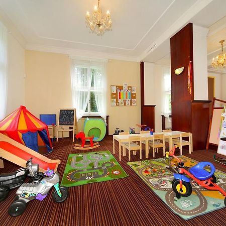 Palace Club Szpindlerowy Młyn Zewnętrze zdjęcie